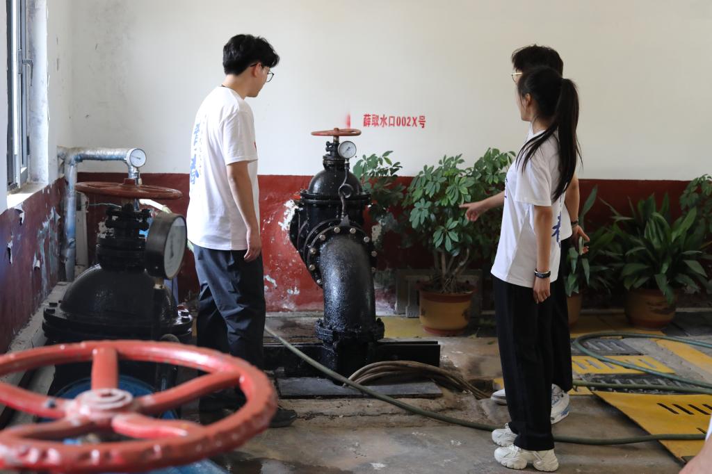 1f6a47.jpg
